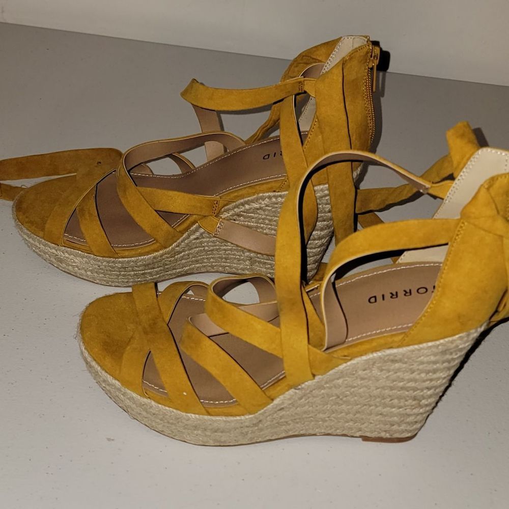 NWT Torrid Womens Mustard Lace Up Espadrille Wedge Sandals 9W 9 - Picture 5 of 8